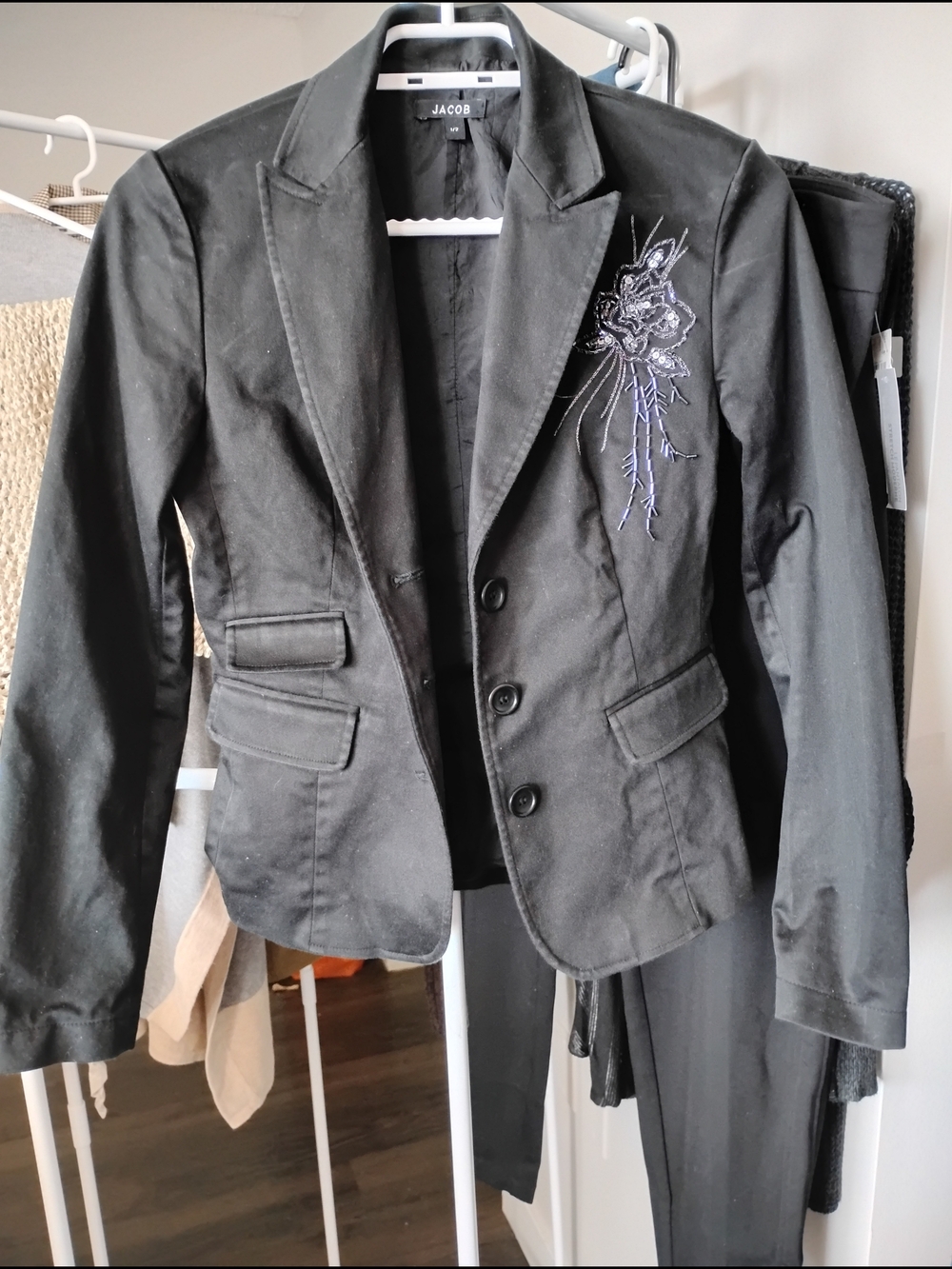 Jacob Black Floral Embroidered Women Blazer Tailored Fit 3  Pockets Lapel Jacket
